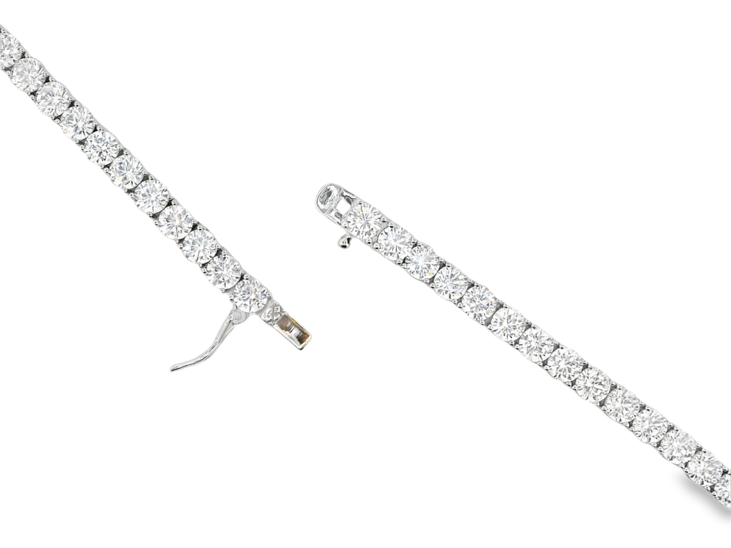 Tennis Necklace in Silver