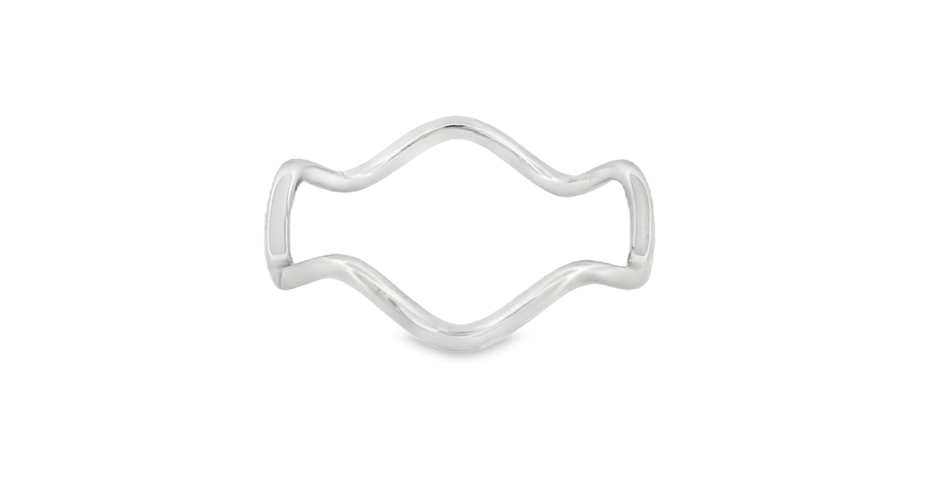 Wave Design Ring in Silver