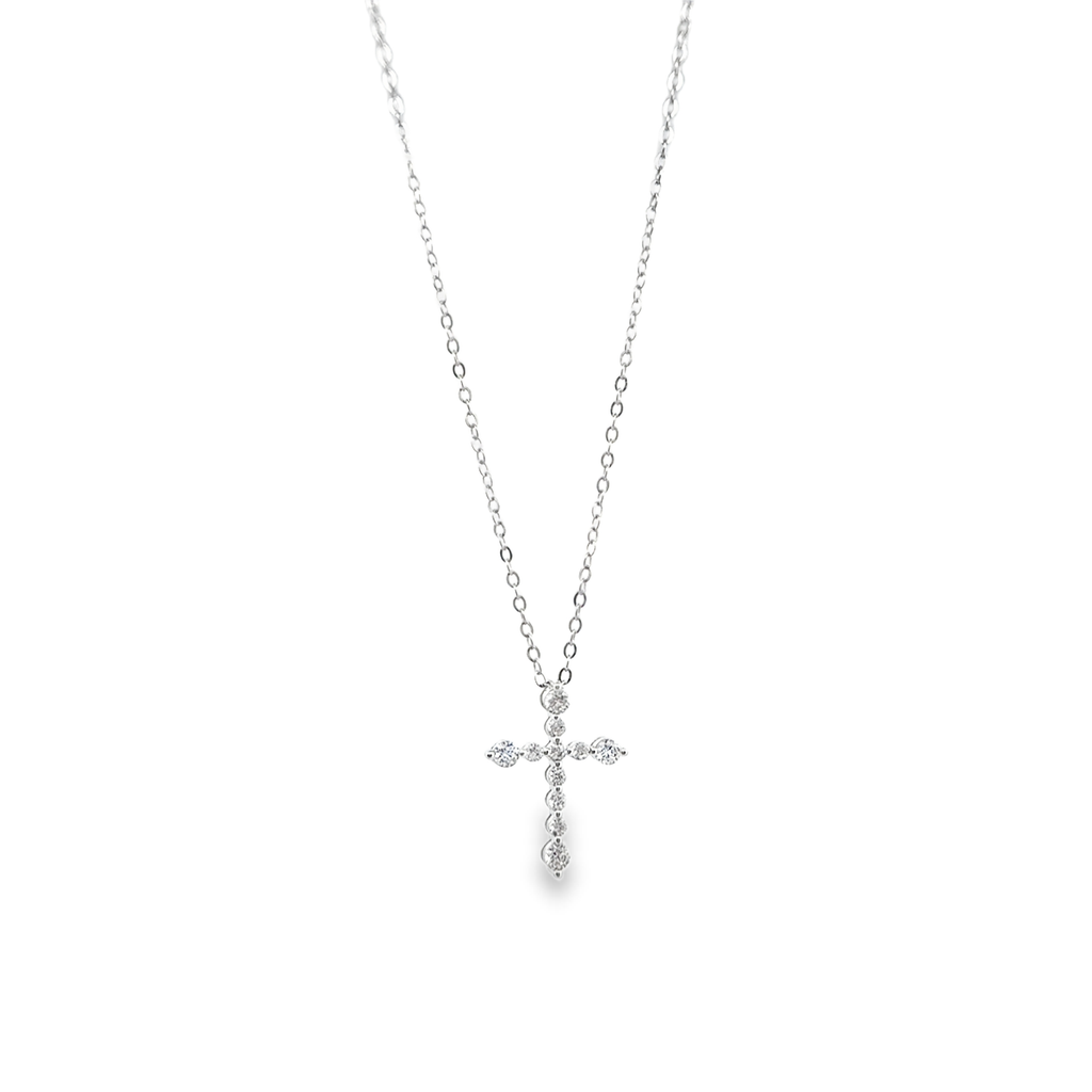 Round Cross Pendant Necklace in Silver