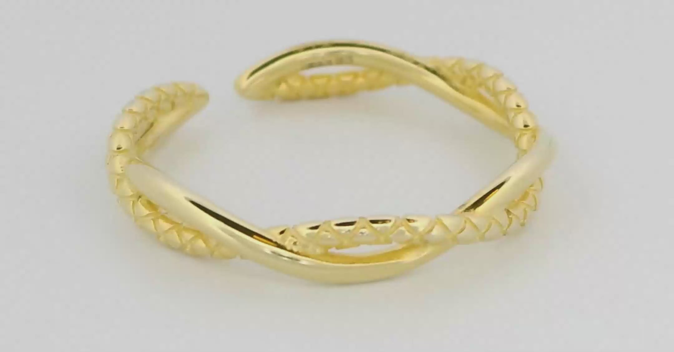 Twisted Cuff Ring in Gold