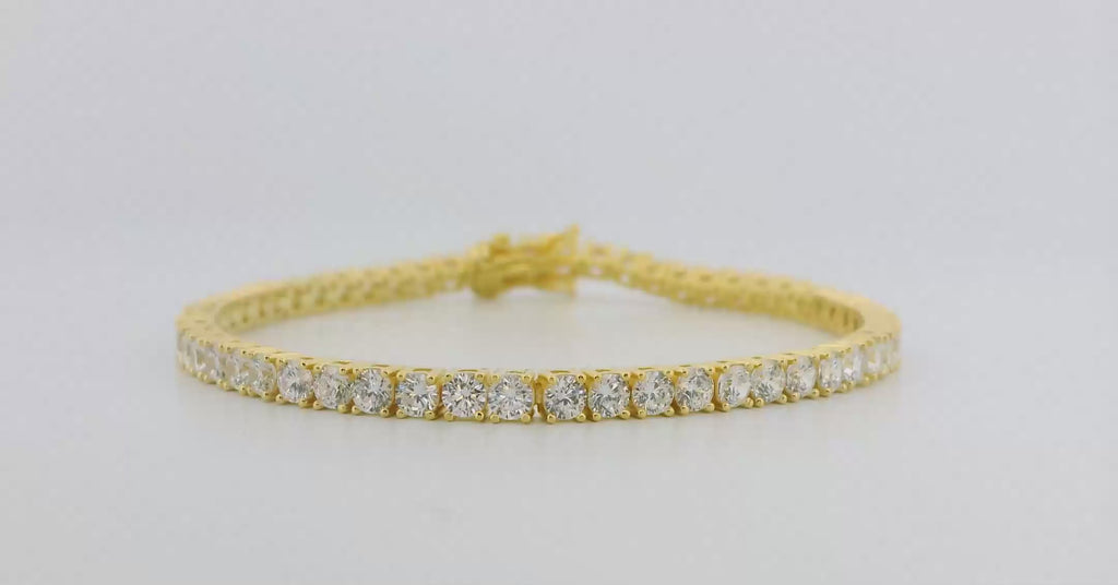 Tennis Bracelet in Gold