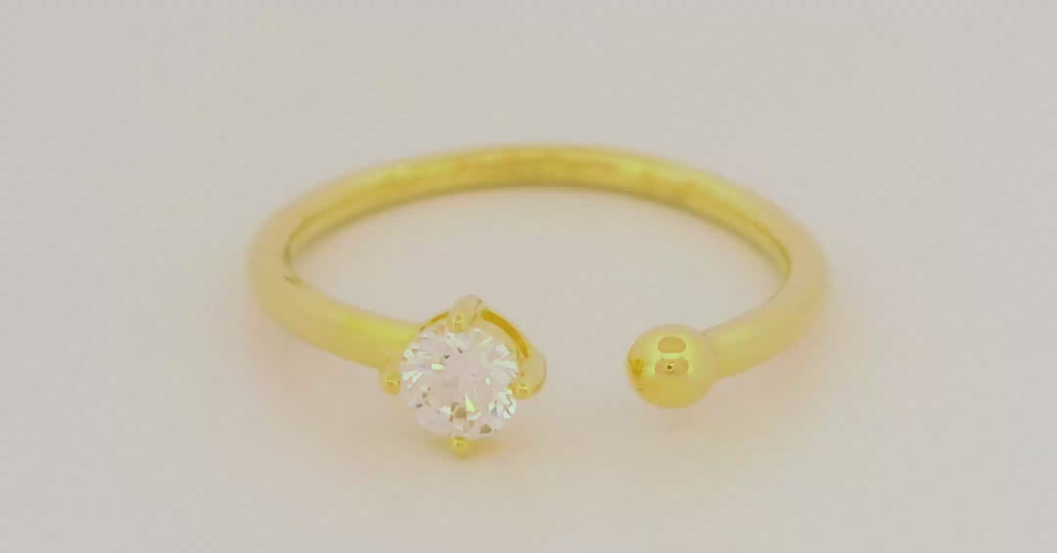 Round Claw Setting Cuff Ring in Gold
