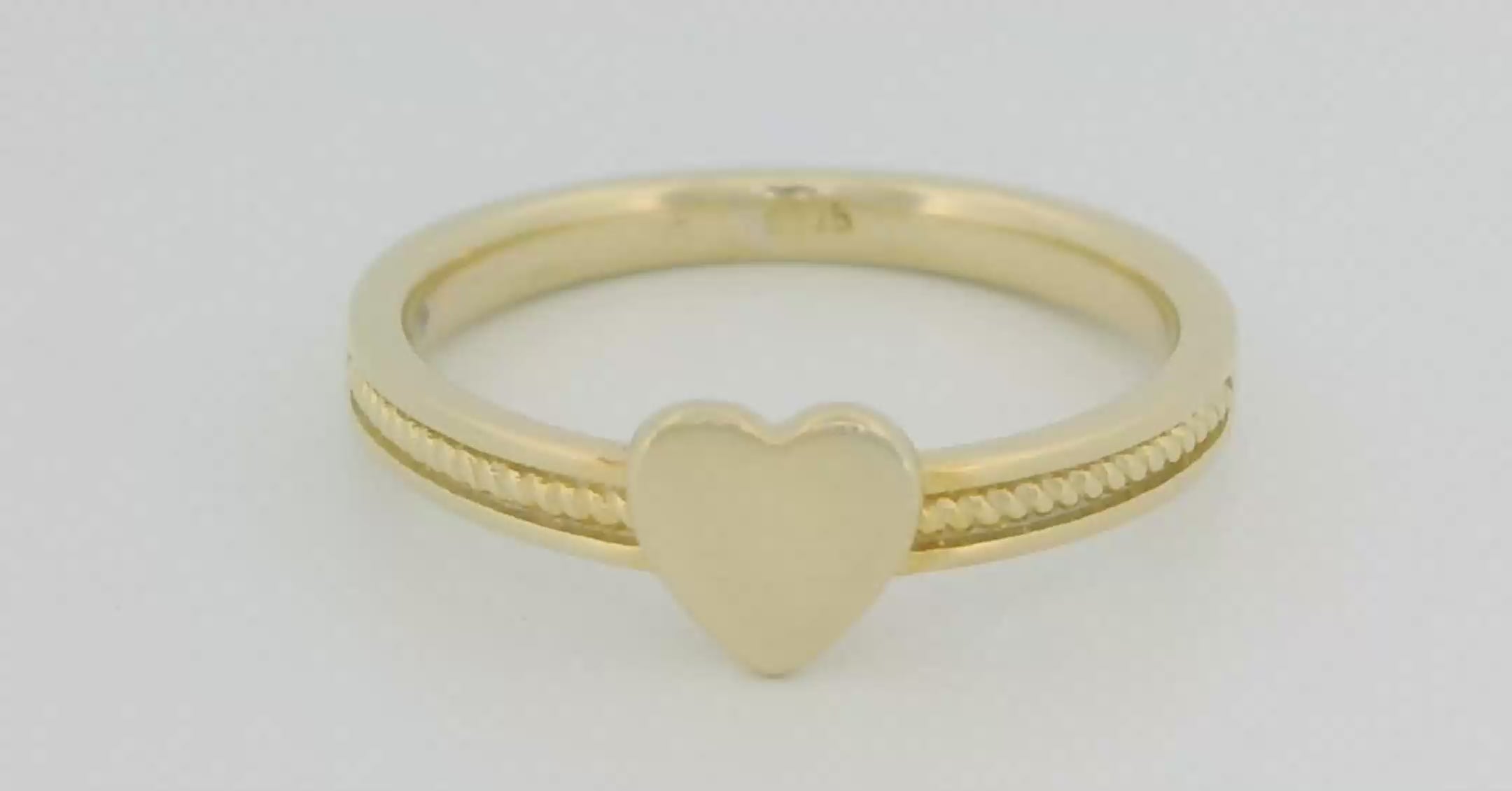 Heart Charm Ring in Gold